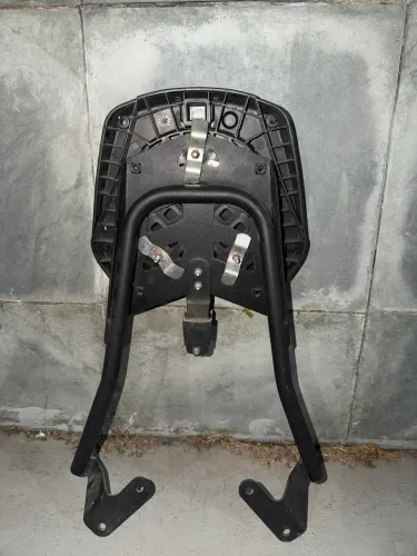 Bagageiro nmax com base de baú givi