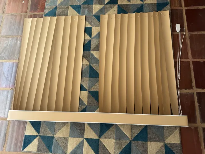 Persiana com palhetas em PVC