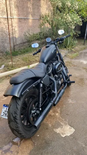 Iron 883 R