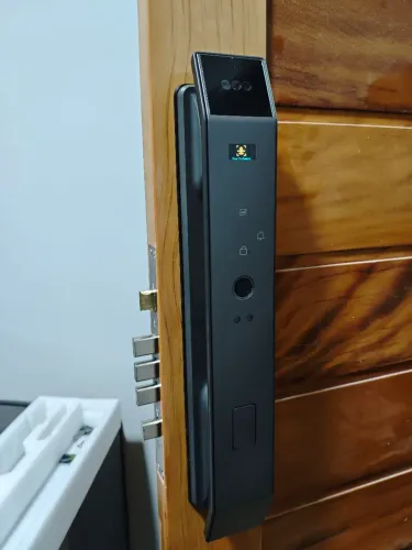 Instalação de fechadura eletrônica/elétrica e digital