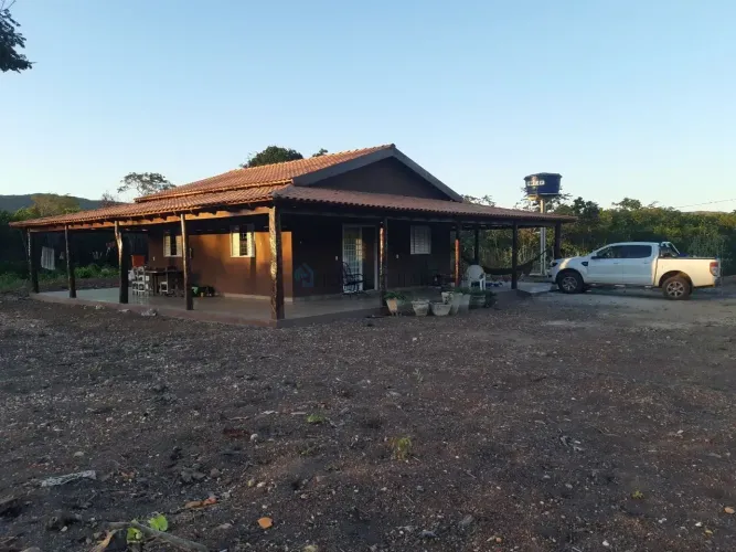 sitio de 14 hectares localizado na região do Distrito da Guia