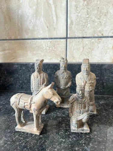 Réplica colecionável e detalhada do histórico Exército de Terracota