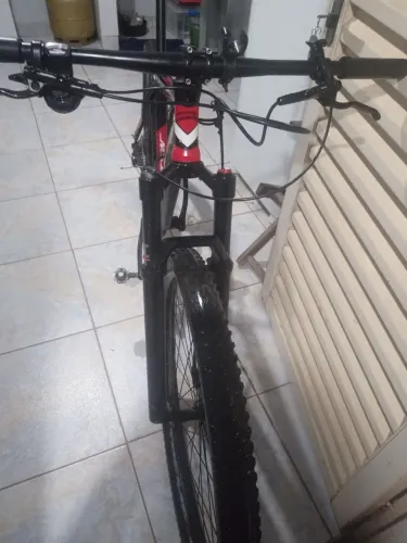 Bicicleta tsw  aro 29 quadro 19.  10 velocidades. 