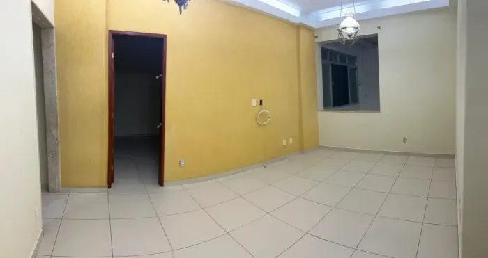 3 QUARTOS GRANDES SENDO UMA SUÍTE ,REPLETO DE ARMÁRIOS NO CORAÇÃO DA TIJUCA RIO DE JANEIRO