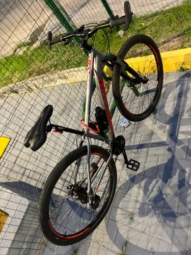 Bicicleta Aro 29 Houston Kamp 21v Shimano Cor Inox