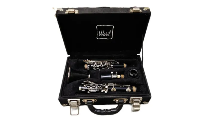 Clarinete em Dó Weril 18 chaves revisada sapatilhada niquelagem nova Estojo original