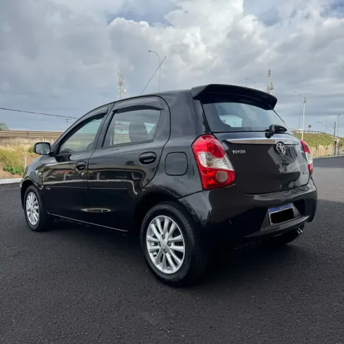 Toyota Etios XLS 1.5 Flex 16V 5P Mec. 2013