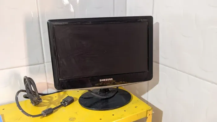 Monitor usado funcionando