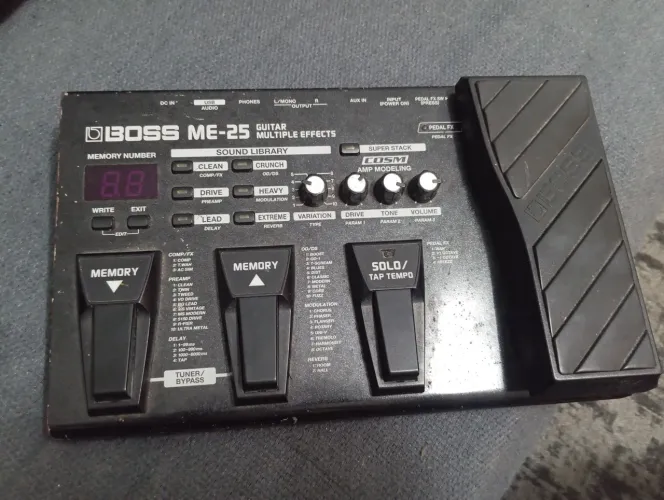 Pedaleira Me 25