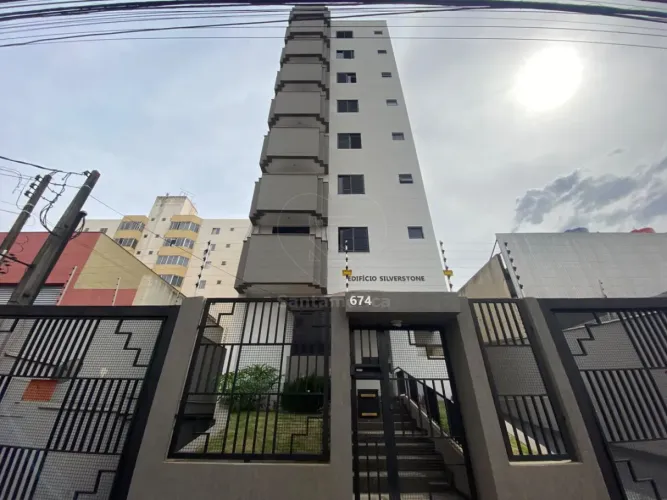 Apartamento para alugar no Edifício Silverstone com 3 dormitórios na Região Central de Lon