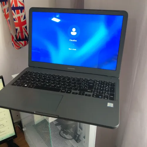 Notebook i3 7° geração 
