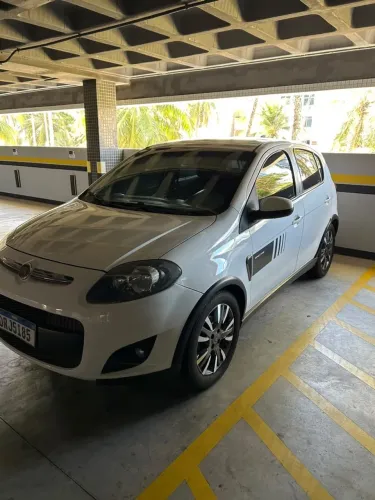 Fiat Palio Sporting 1.6 Flex 16V 5P 2014