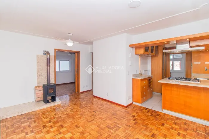 Apartamento com 2 quartos e 1 suíte, vaga de garagem no bairro Farroupilha