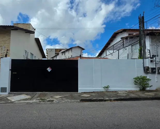 Casa JÚLIO SIQUEIRA