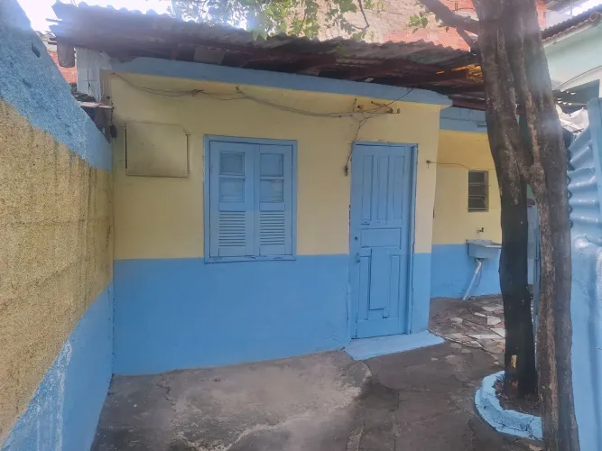 Alugo casa(kitnet)