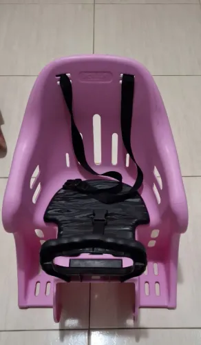 Cadeirinha para bicicleta.