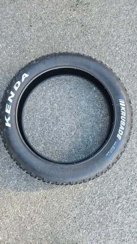 Pneus kenda 20x4