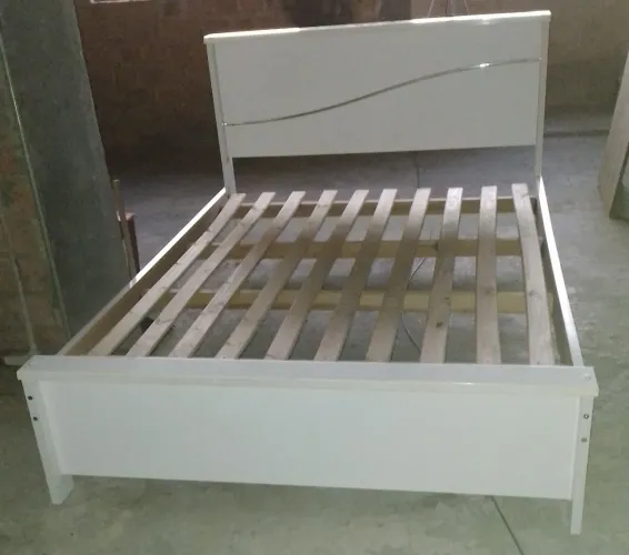 Cama de Casal Sem Colchão