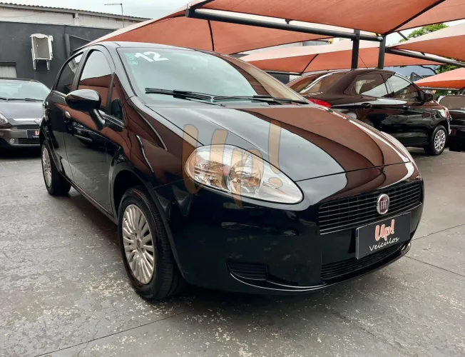 Fiat Punto Attractive 1.4 Fire Flex 8V 5P 2012