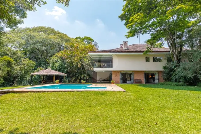 Condomínio com 6 quartos à venda em Parque Silvino Pereira - SP