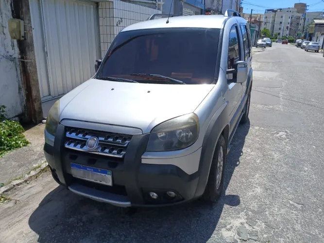 Fiat Doblo Adv. Xingu Locker 1.8 Flex 16V 5P 2013