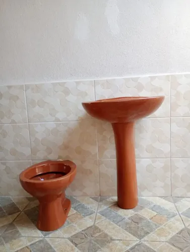 LOUÇA HERVY COR DE COBRE