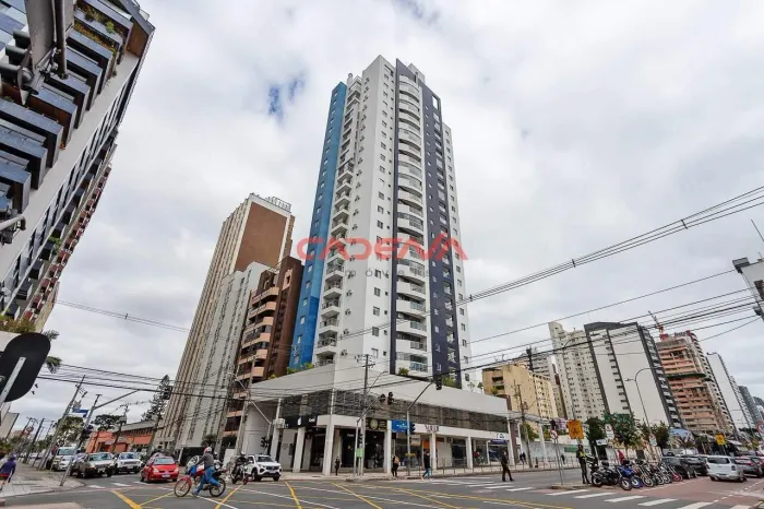 Apartamento com 2 quartos e 1 vaga à venda no Centro