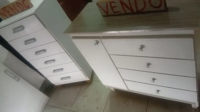 DUAS COMODA VENDO MAIOR 180 MENOR 160 NAO FAÇO ENTREGA ZAPIU *84