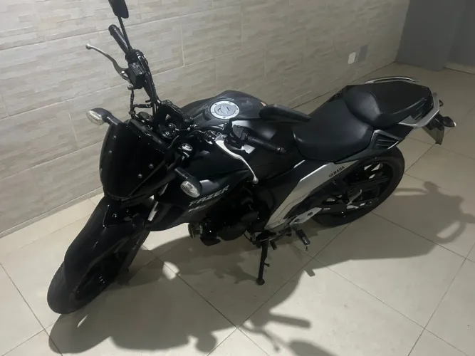 FAZER 250 PRETA 2022
