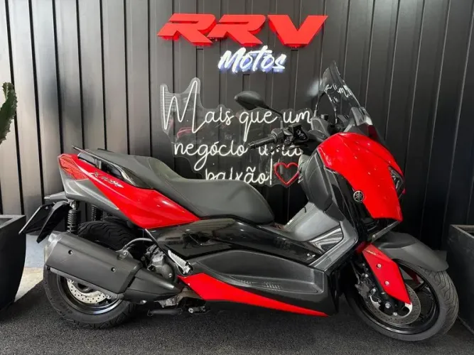 YAMAHA XMAX 2024