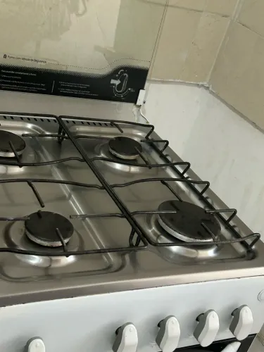 Vendo fogão ótimo estado , perfeito funciona tudo !!