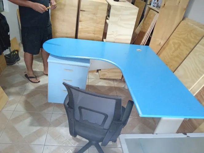 Mesa de escritório conjunto