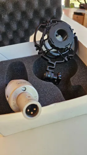 Microfone condensador AKG C3000B