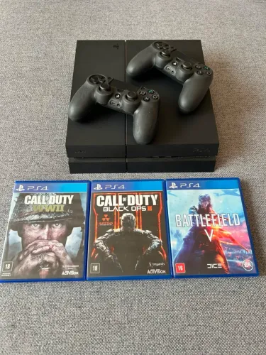 Ps4 500g + 2 controles + 3 jogos