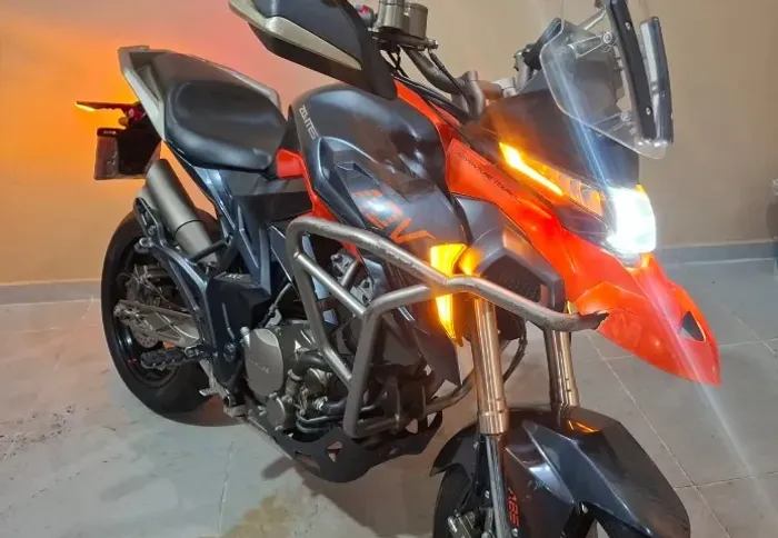 Vendoo ou troco 300 cc Zontes
