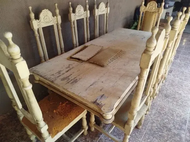 Mesa de Madeira Maciça