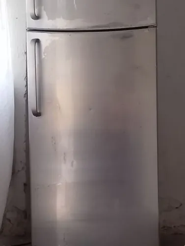 Vende-se geladeira Brastemp gourmet inox r$ 2000 entendeu mas tem conversa Rosário do Cate