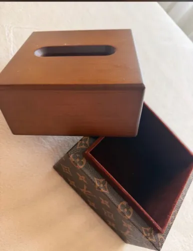 Porta lenços Louis Vuitton pequeno