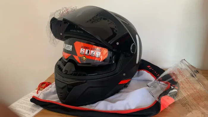 Capacete MT Thunder 4 SV (Preto Fosco) ? Estado de Novo!