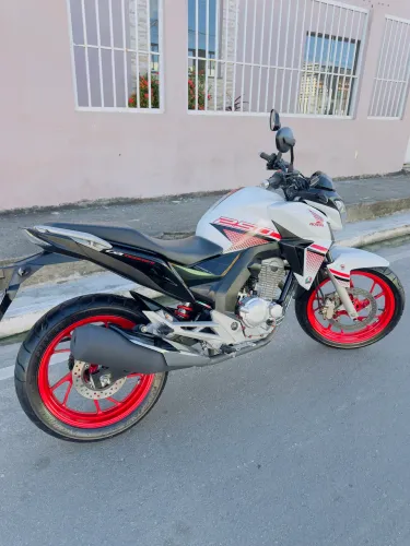 Cb twister 250 moto extra