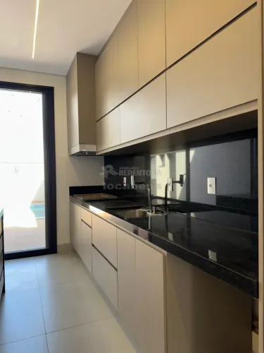 Ribeirão Preto - Condomínio Quinta da Mata 2 - Casa com 3 suítes e piscina com hidro