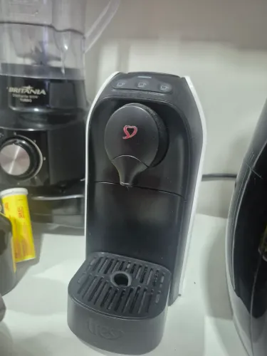 Cafeteira expresso Passione 3 corações pouco usada