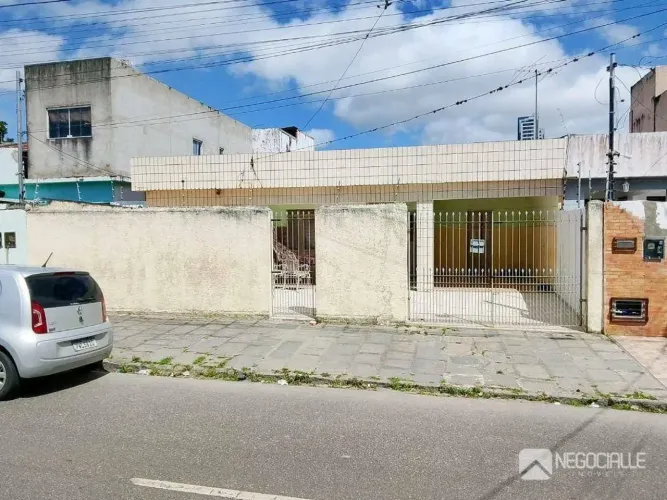 Área à venda, 720 m² por R$ 800.000,00 - Catolé - Campina Grande/PB