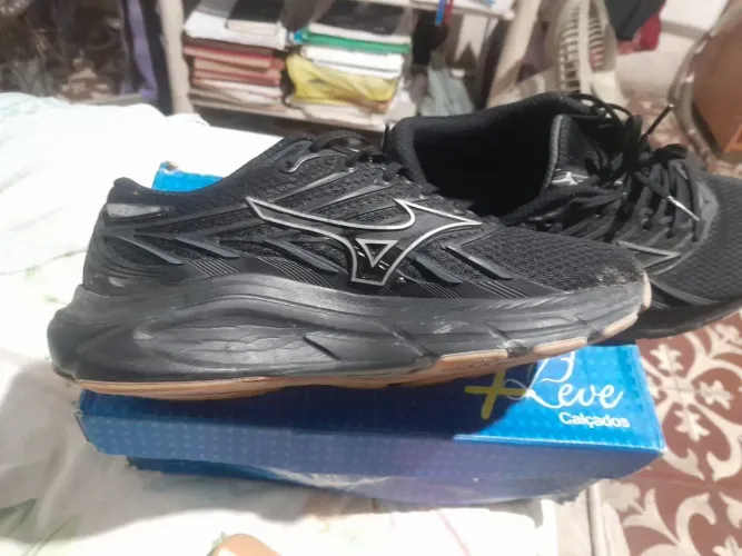 Tênis mizuno original em bom estado de uso.