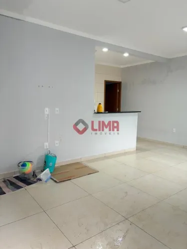 LINDA CASA NO JARDIM SANTA EDWIRGES - BAURU / SP