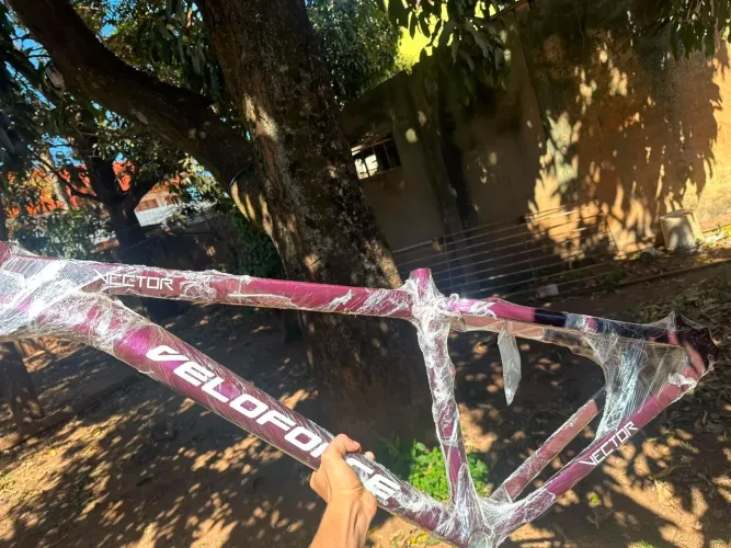 Vendo Quadro Veloforce tamanho 15