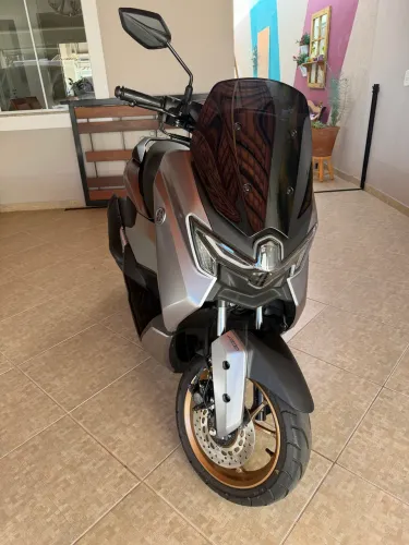 Nmax muito nova e pouco rodada