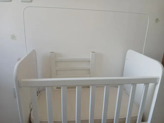 Vendo mini berço com o colchão 