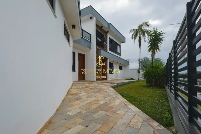 Sobrado à Venda