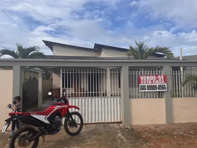Casa à venda por R$ 350.000,00 - Bairro Novo, Tarauacá